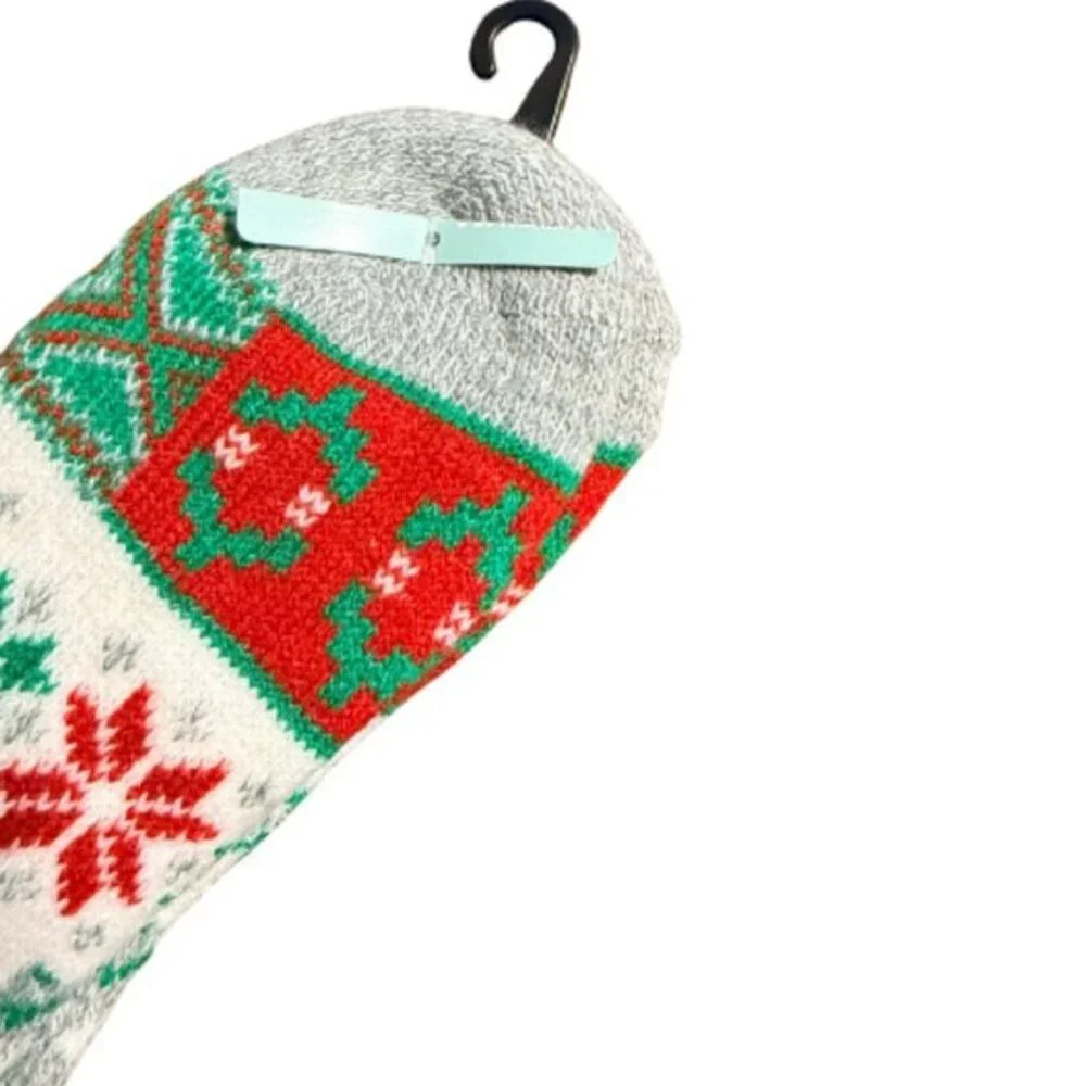 Magellan Outdoors Women's Lodge Crew Holiday Socks 3 Pairs 6-10 NEW